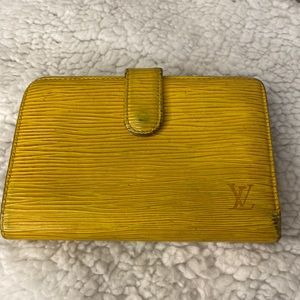 LOUIS VUITTON YELLOW EPI KISSLOCK WALLET